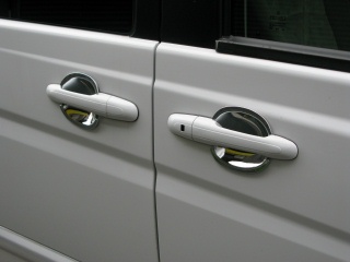 Mercedes-Benz V class W639 メルセデス・ベンツ用パーツ／ドアハンドルインナーカバー W639 CHROME DOOR  HANDLE INNER COVER ～ メルセデス・ベンツ／BMWプロショップ「OFFICE K」オフィス  ケイ／ベントレー・BENTLEY・アルナージ・ロールス ロイス・ファントム ...